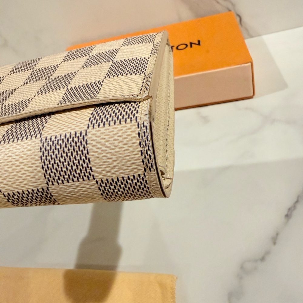 Louis Vuitton Damier Azur Sarah Wallet - Picture 9 of 16